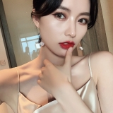 S925银针韩国高级感女珍珠扇形锆石不对称气质长款耳线