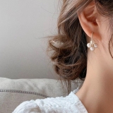 S925银针韩国东大门复古珍珠镶钻四瓣花朵时尚百搭耳钉耳环