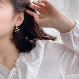 S925银针韩国新款镶钻太阳星星时尚珍珠气质百搭耳钉