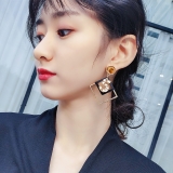 S925银针韩国时尚夸张几何豹纹数字5方块耳钉耳饰女