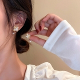 S925银针韩国珍珠花朵镶钻两戴法式复古气质个性潮流耳钉耳饰品女