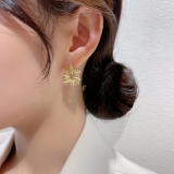 S925银针韩国金属个性复古独特高级感微镶珍珠几何不规则时尚百搭耳钉耳饰