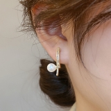 S925银针韩国小众设计珍珠轻奢小众设计感2021新款潮女网红耳钉耳饰