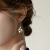 韩国香槟珍珠简约小众设计2022新款潮高级感耳钩耳饰