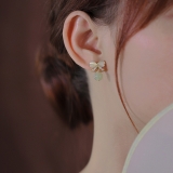 S925银针韩国珍珠轻奢气质高级感蝴蝶结古风耳钉耳饰