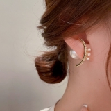 S925银针韩国弧形镶钻珍珠小众设计感轻奢高级感耳钉耳饰女