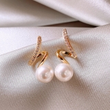 S925银针韩国小巧珍珠镶钻气质轻奢小众时尚高级设计感耳钉耳饰