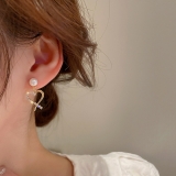 S925银针韩国镶钻珍珠爱心小众轻奢时尚气质高级设计感耳钉耳饰