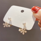 S925银针韩国珍珠镶钻花朵小众气质个性百搭高级设计感耳钉耳饰