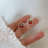 S925银针韩国红色樱桃珍珠精致小巧可爱小众高级设计感耳钉耳饰