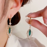 S925银针韩国锆石绿色叶子小众百搭轻奢时尚气质高级设计感耳扣耳饰