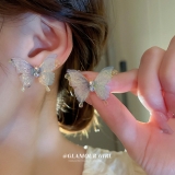 S925银针韩国蝴蝶粉色时尚仙气轻奢小众气质精致高级设计感耳钉耳饰