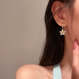 S925银针韩国镶钻猫眼石花朵小巧简约气质甜美百搭高级设计感耳扣耳饰