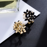 S925银针韩国简约甜美镶钻花朵夸张时尚气质高级设计感耳钉耳饰