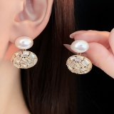 S925银针韩国锆石椭圆珍珠镂空耳环个性时尚耳钉轻奢高级感耳饰