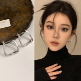 韩国新款设计感不规则方形耳环女冷淡风耳钉光面简约耳圈气质