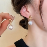 S925银针韩国圆形珍珠耳钉简约时尚百搭耳环法式轻奢高级感耳饰批发女