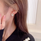 韩国东大门新款耳饰品批发小众设计简约百搭气质花朵耳钉